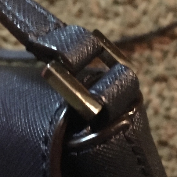 SOLD Authentic Kate Spade Crossbody turn lock purse - Picture 8 of 8